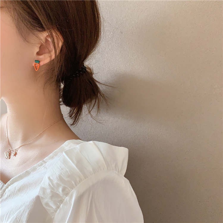 Bông Tai Hình Củ Cà Rốt Dễ Thương A0009