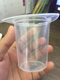 Cốc nhựa chia vạch 3 miệng rót