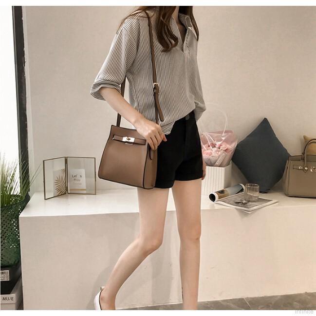 FREESHIP ĐƠN 99K_ Áo kiểu dáng rộng cổ tim tay lửng phối họa tiết kẻ sọc cho nữ | BigBuy360 - bigbuy360.vn