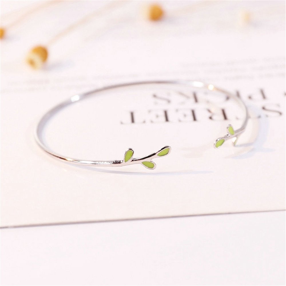 Vòng Tay Mặt Hình Lá Phong Cách Retro Cho Nữ