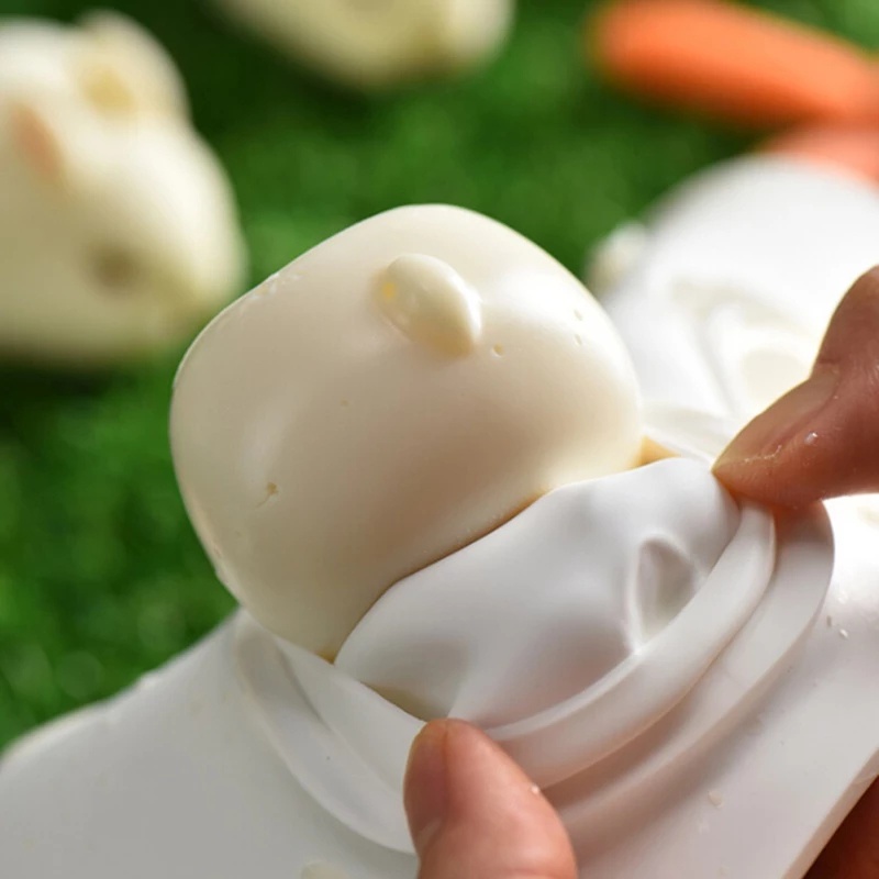 Khuôn silicon làm bánh kẹo hình thỏ / heo DIY xinh xắn