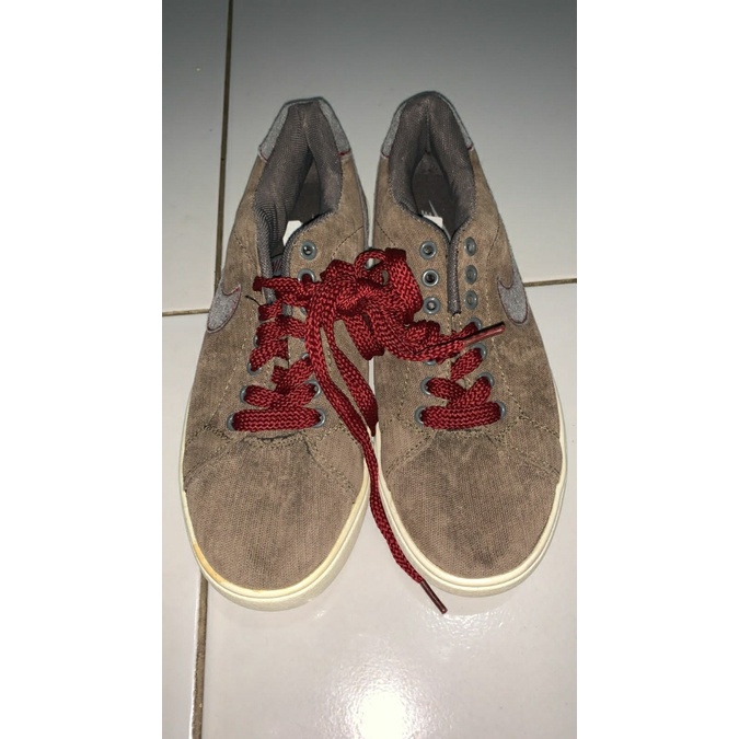 Giày Thể Thao Nike Da Lộn size 40 Thời Trang Năng Động