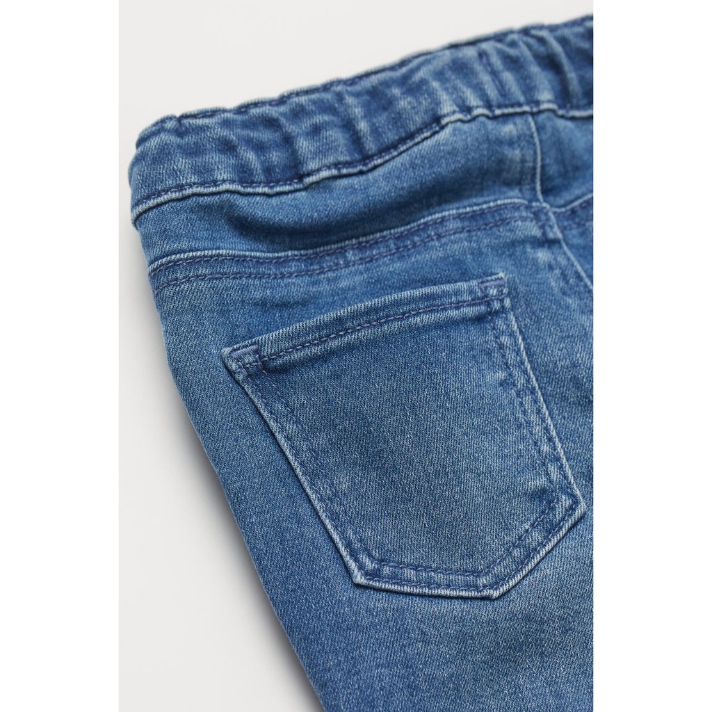 Quần jeans xanh điểm họa tiết hoa cúc, HM UK săn SALE