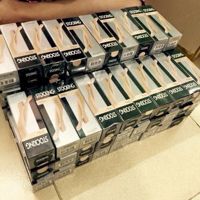 Tất phun thông minh Stocking che phủ chân cực mạnh, xịt 1 phát body trắng mịn, chống nước, SPF 25++ [ HÀN QUỐC] | BigBuy360 - bigbuy360.vn