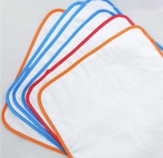 Combo 20 món cho bé sơ sinh( 10 miếng lót chống thấm cho bé +10 tả vải)