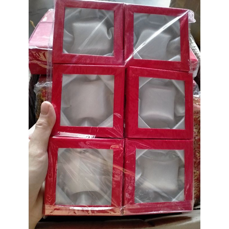 Lốc 12h kính đựng vòng lót lụa