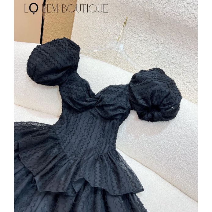 Đầm xoè ren tầng tay phồng