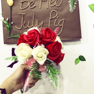 Hoa cưới cầm tay cô dâu, đồng giá 150k