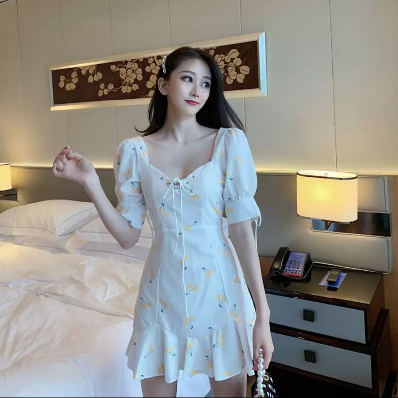 Đầm họa tiết hoa xinh