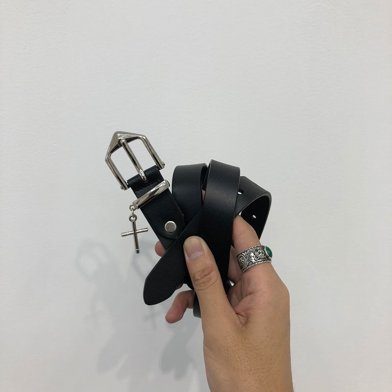 Thắt lưng có mặt hình chữ thập cá tính phong cách retro
