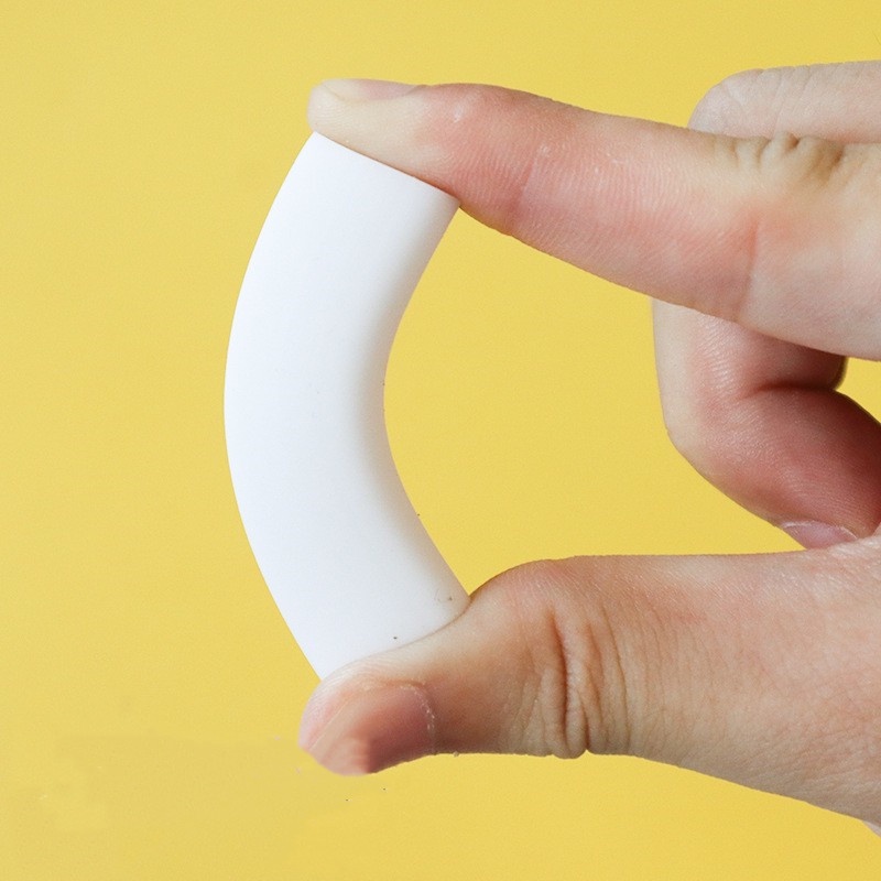 Cục Tẩy Hình Tam Giác Màu Trắng Đen 4B