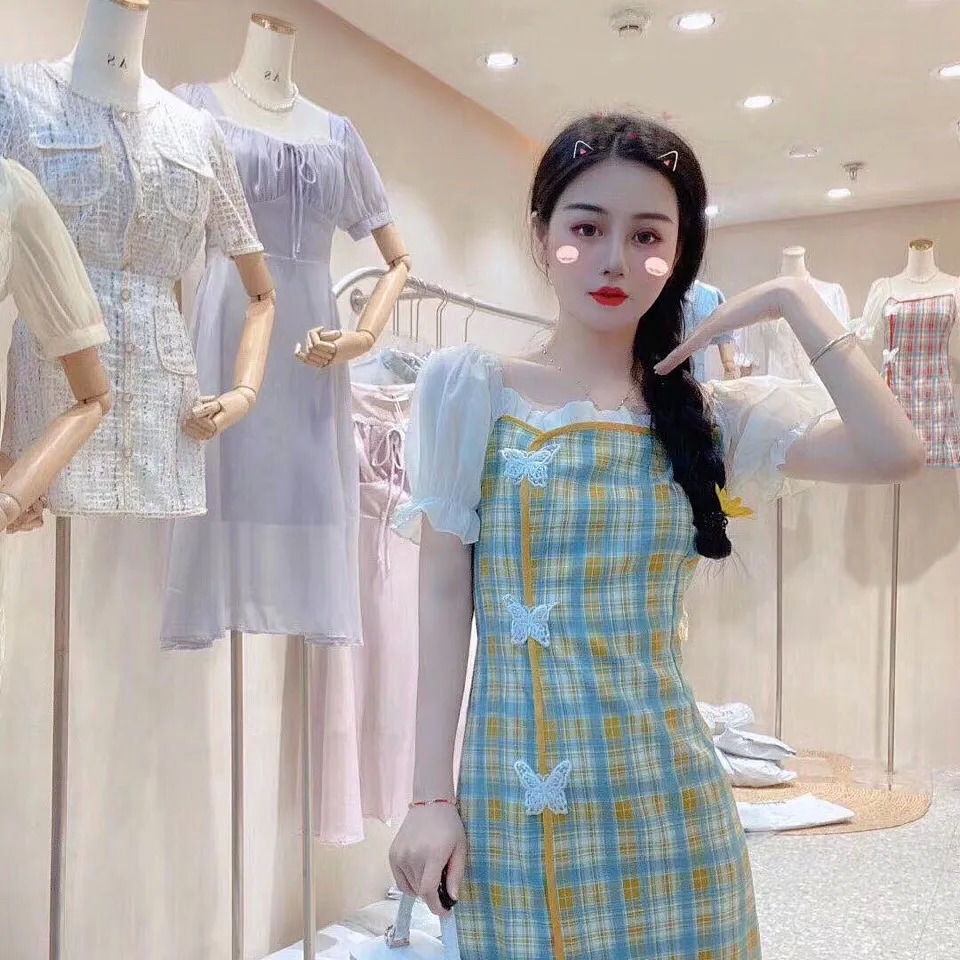 Đầm Kiểu Sườn Xám Trễ Vai Chất Chiffon Hoạ Tiết Bướm Nữ Tính | BigBuy360 - bigbuy360.vn