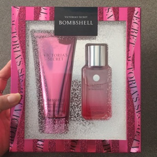[Victoria’s Secrect] Bộ dưỡng thể(100ml) và xịt thơm toàn thân(75ml) hương Bombshell (mẫu mới)-USA