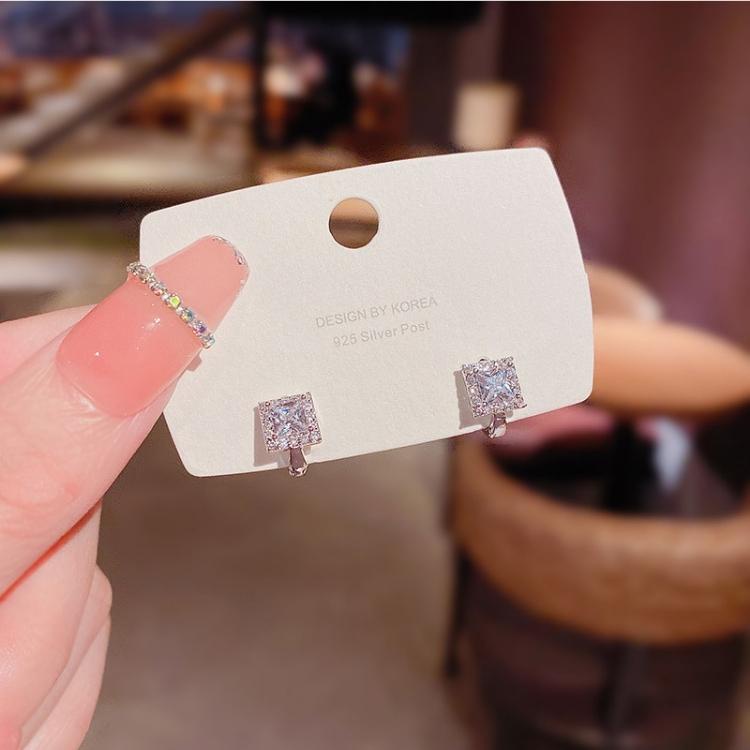 Bông tai đính đá vuông hợp kim mạ điện không gỉ cao cấp - Mely VV29