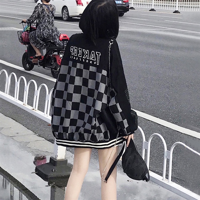 Áo khoác bomber bóng chày phong cách Retro