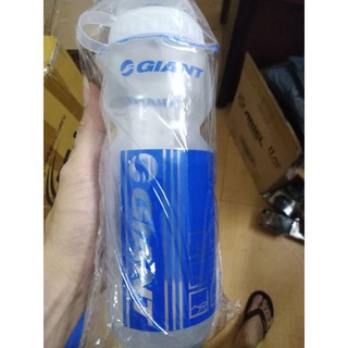 Bình đựng nước xe đạp thể thao Giant