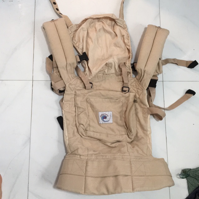 Địu trợ lực cho bé