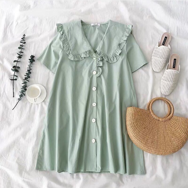 Váy cúc dọc cổ bèo