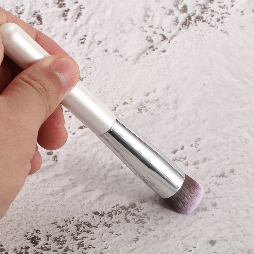 [Hàng mới về] Cọ sợi tổng hợp thoa phấn bắt sáng che khuyết điểm cán gỗ