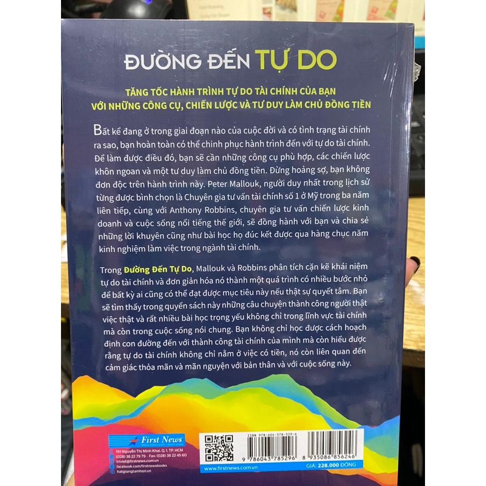 Sách - Đường đến tự do ( First news )