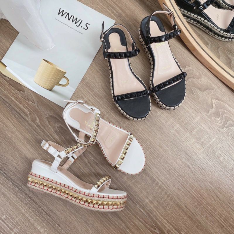Dép đế xuồng louboutjn