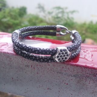 Vòng tay charm đôi da cá đuối Thái lan