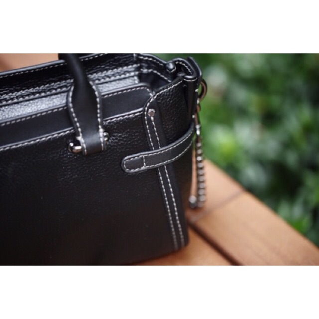 TÚI COACH SWAGGER SIZE 20