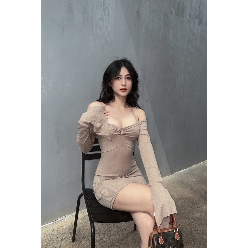 Đầm bẹt vai khoen ngực trơn form ôm body I Flared Sleeve Dress (NEW IN)
