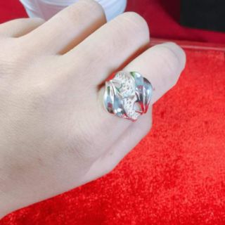 Nhẫn nữ bạc ta