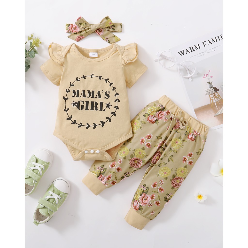 Bộ áo liền quần Mikrdoo hoạ tiết in chữ cái tay ngắn và quần hoa xinh xắn kèm băng đô dễ thương cho bé yêu