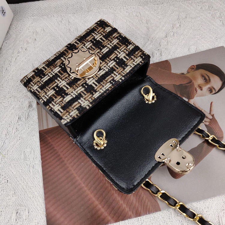 Túi Đeo Chéo Bằng Da Mini Thiết Kế Mới Phong Cách Retro Dành Cho Nữ