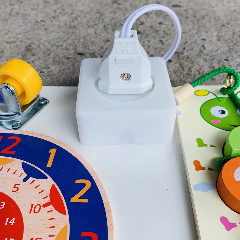 Bảng Bận Rộn Busy Board - Giúp Bé Luôn Bận Rộn và Phát Triển Kĩ Năng