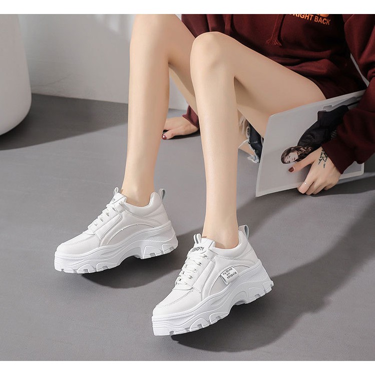 FREE SHIP GIÀY THỂ THAO TRẮNG NỮ HOT HIT HÀN QUỐC. ĐỘN ĐẾ TĂNG CHIỀU CAO 5CM FULL HỘP. | BigBuy360 - bigbuy360.vn
