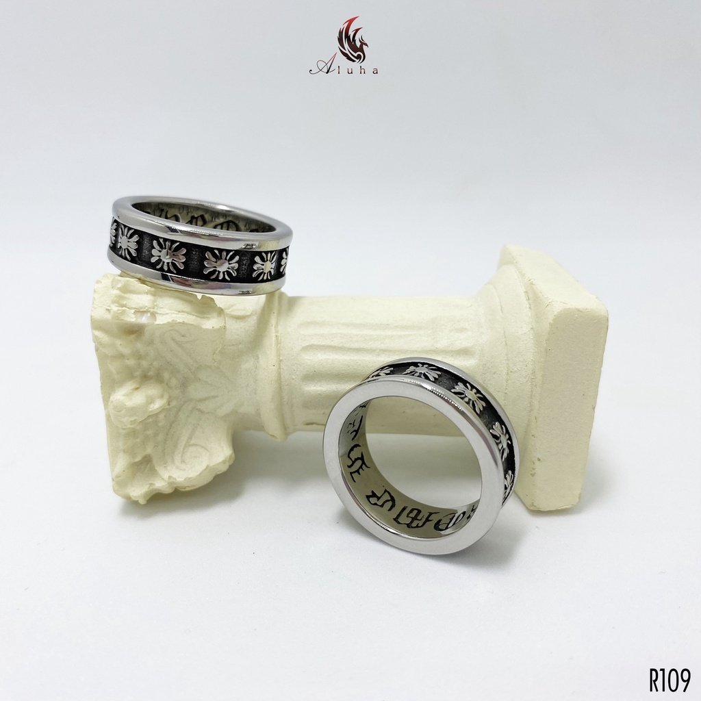 Nhẫn Titan bản 8mm, Chrome Heart tinh xảo họa tiết retro hoa Iris khắc chữ lớn bên trong - R109 - s6 - Aluha