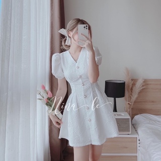 Váy Gấm Xốp Vân Nổi Hở Lưng