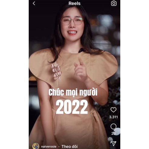 Cành hoa trang trí áo