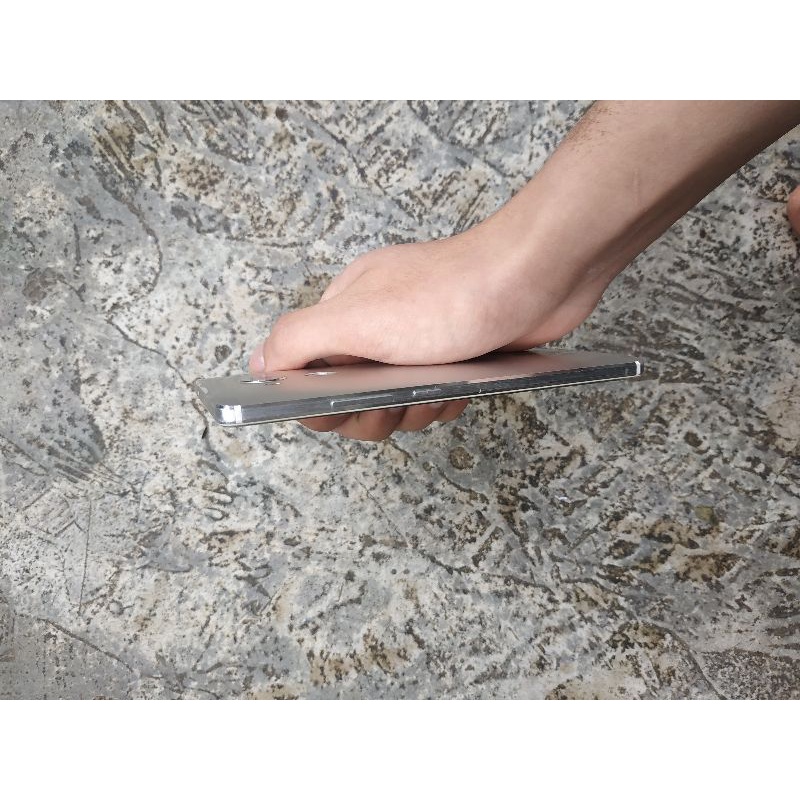 Điện thoại giá rẻ Huawei Mate 8 - Ram 4G/64G - Chip Kirin 950