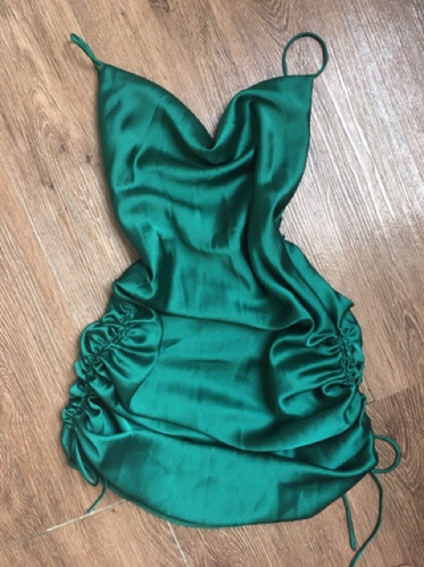 Đầm cổ đổ dây rút sexy | BigBuy360 - bigbuy360.vn