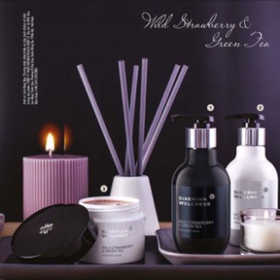 Sữa tắm giữ ẩm lớp da Dâu tây và Trà xanh - Spa Collection Wild strawberry &amp; green tea Hand &amp; Body Wash