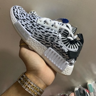 Salee siêu phẩm nmd r1 R2