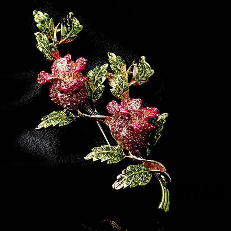 Trâm cài áo hình cành hoa hồng đính đá xinh xắn thời trang