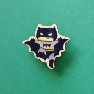 Huy hiệu cài áo gỗ batman pn001
