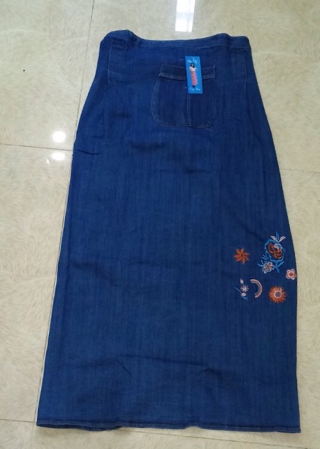 Váy chống nắng jean thêu