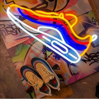 Đèn trang trí hình đôi giáy Mẫu 3 [Đèn Led Neon Sign uốn chữ, uốn hình theo yêu cầu]