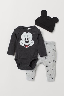set mickey kèm mũ bé trai