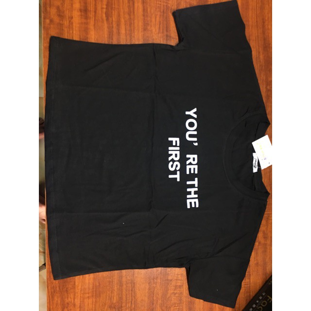 Áo croptop dáng rộng in hoạ tiết You' Re the First | BigBuy360 - bigbuy360.vn