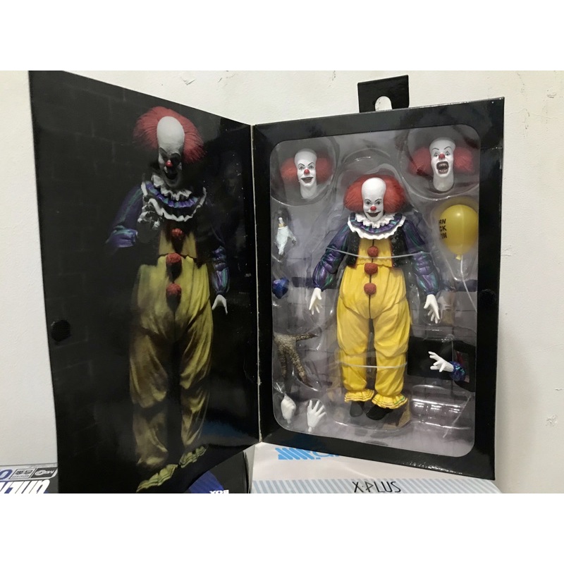 Mô hình đồ chơi NECA IT Pennywise 1990