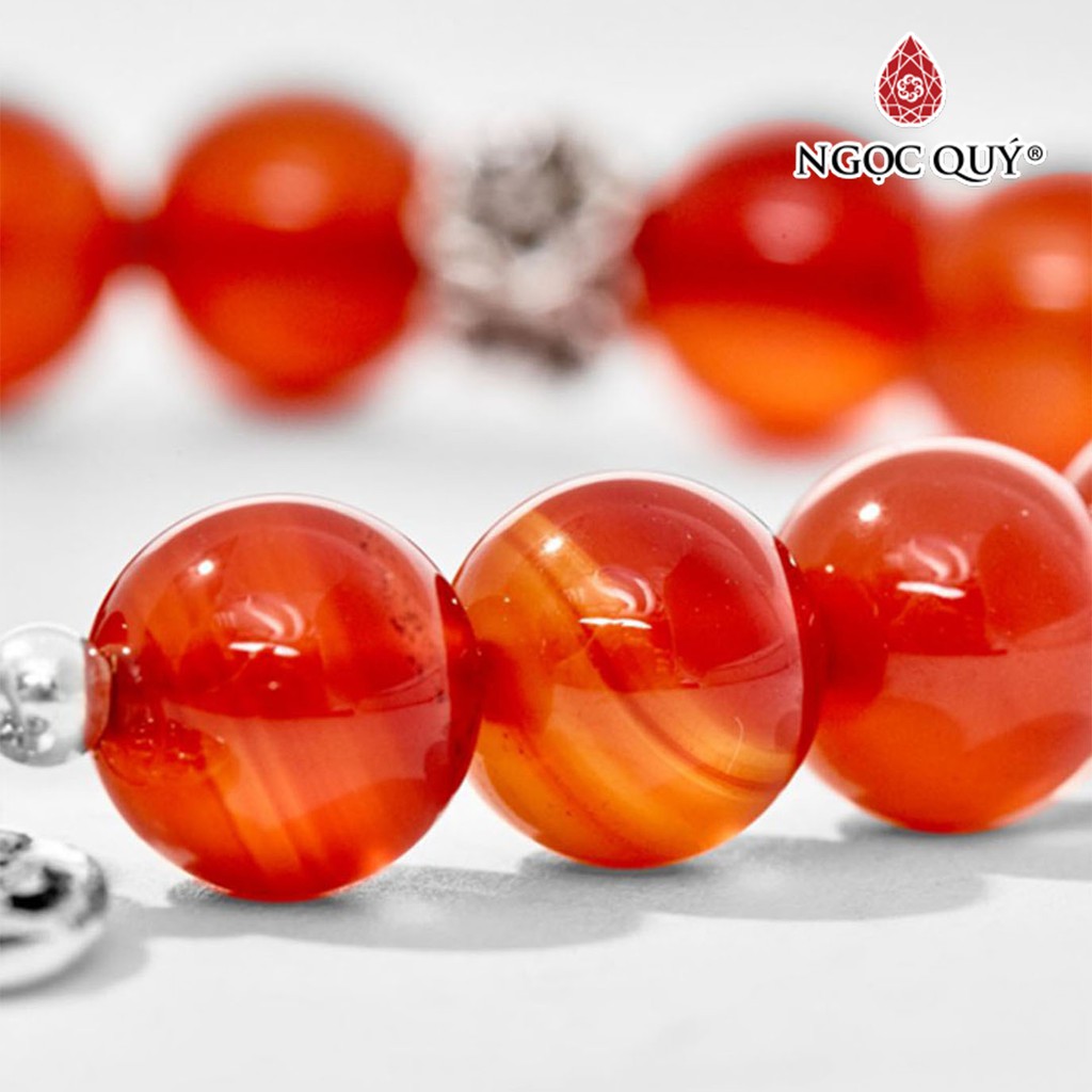 Vòng Tay Mã Não Đỏ Charm Hoa Sen - Ngọc Quý