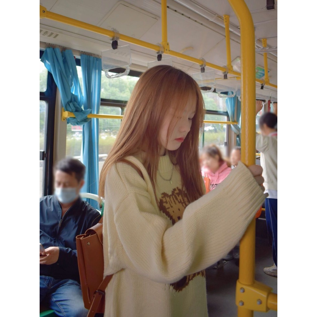 Áo len nữ họa tiết gấu thời trang