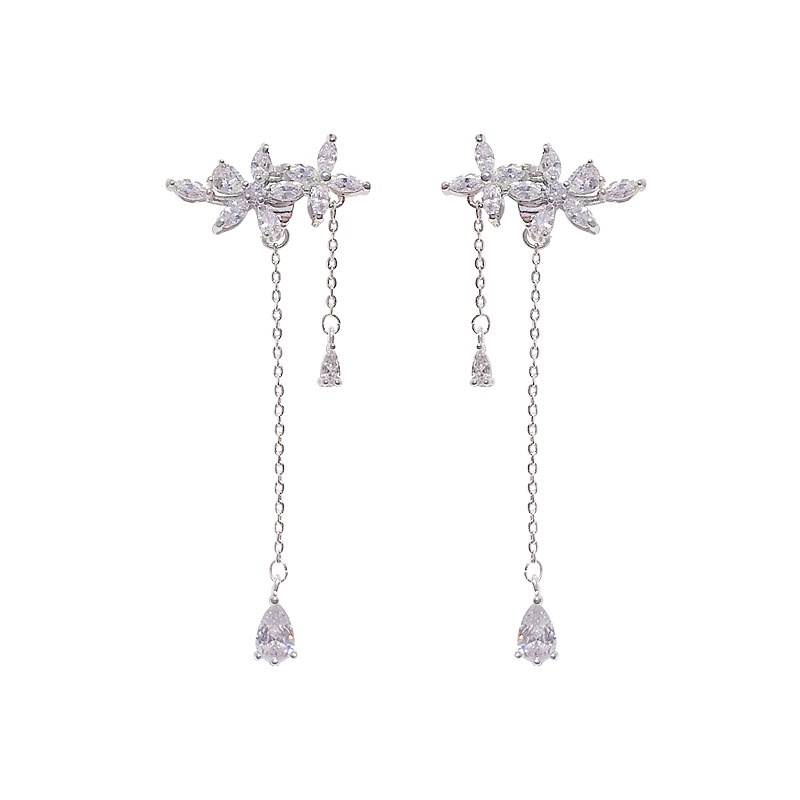 Đôi Khuyên Tai Dài Họa Tiết Hoa Thời Trang Hàn Quốc Đơn Giản Cho Nữ